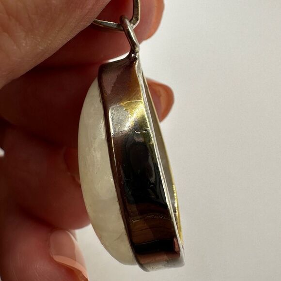 Stunning 16x23mm Moonstone cabochon pendant set in solid sterling silver! - Picture 8 of 10